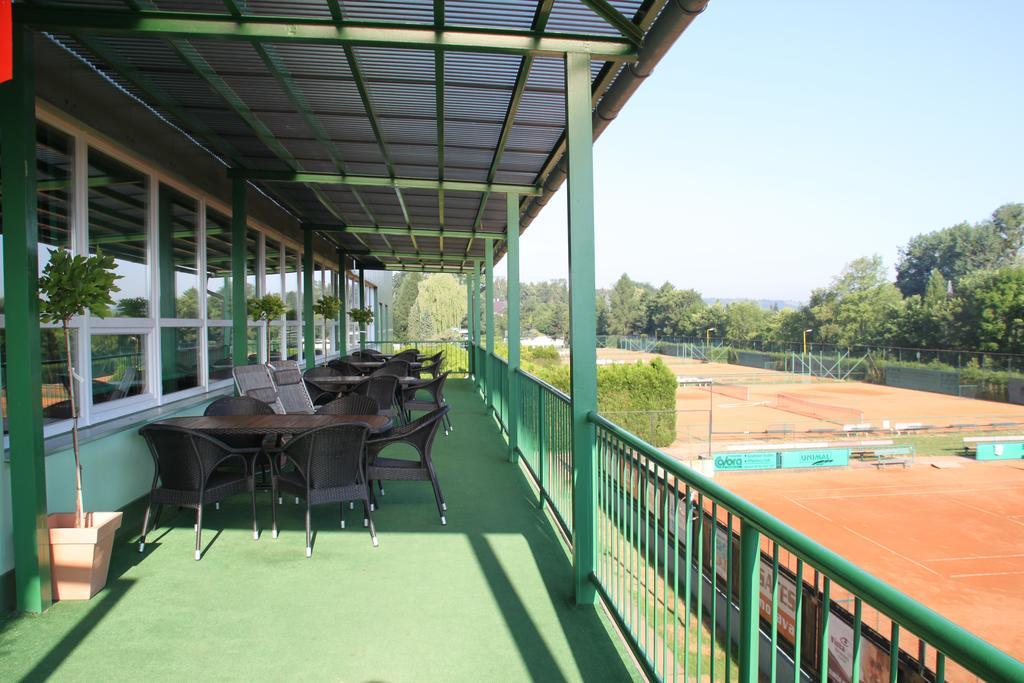 Penzion Tenis Klub Deza Валашске-Мезіржічі Екстер'єр фото